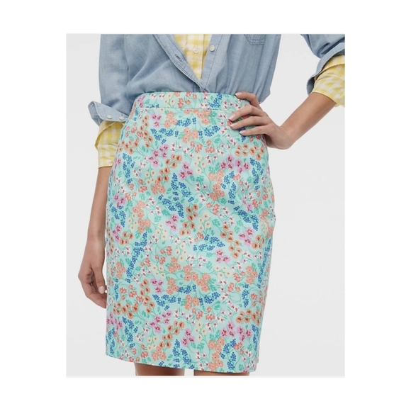 J Crew Springtime Floral Sateen Pencil Skirt Size 12 - Picture 2 of 6